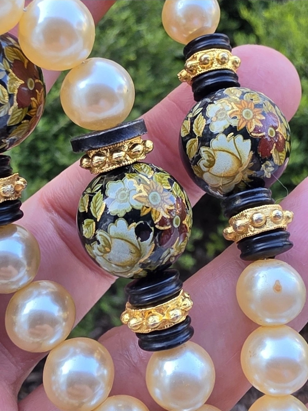 Vintage Cloisonne Floral Bead Faux Pearl Necklace 31" Gold Tone Heavy